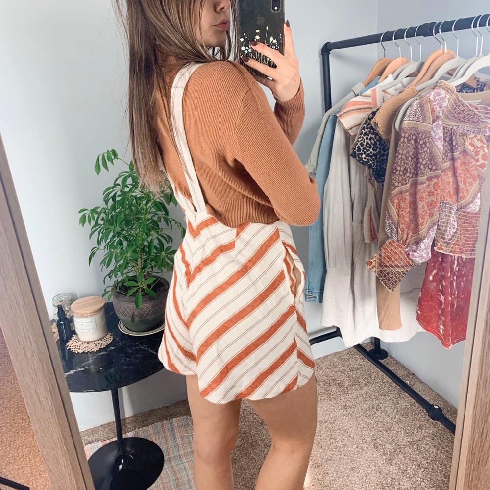 Urban Outfitters // NWT romper shorts - Picture 7 of 10